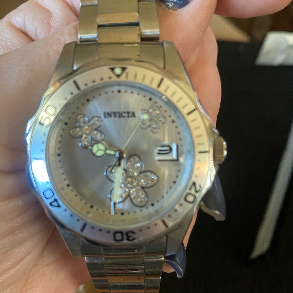 Watch - Picture 2 of 5